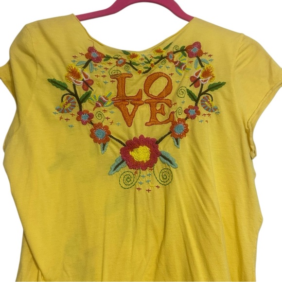 Johnny Was Embroidered Floral "Love" Yellow T-Shirt Size Large - Picture 5 of 8